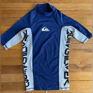 XS Men’s Quiksilver Rashguard Swim Shirt Boys XL XXL Men’s XS